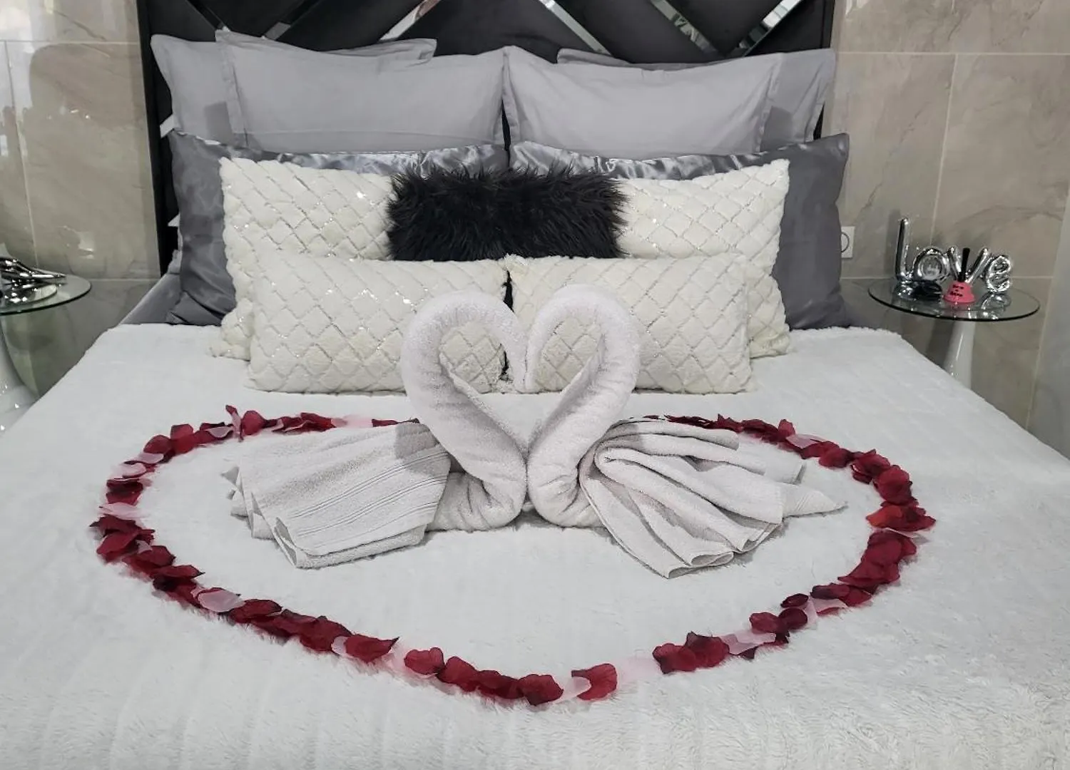 Apartment Maloveroom, 2 Suites D'Exceptions Beaucroissant
