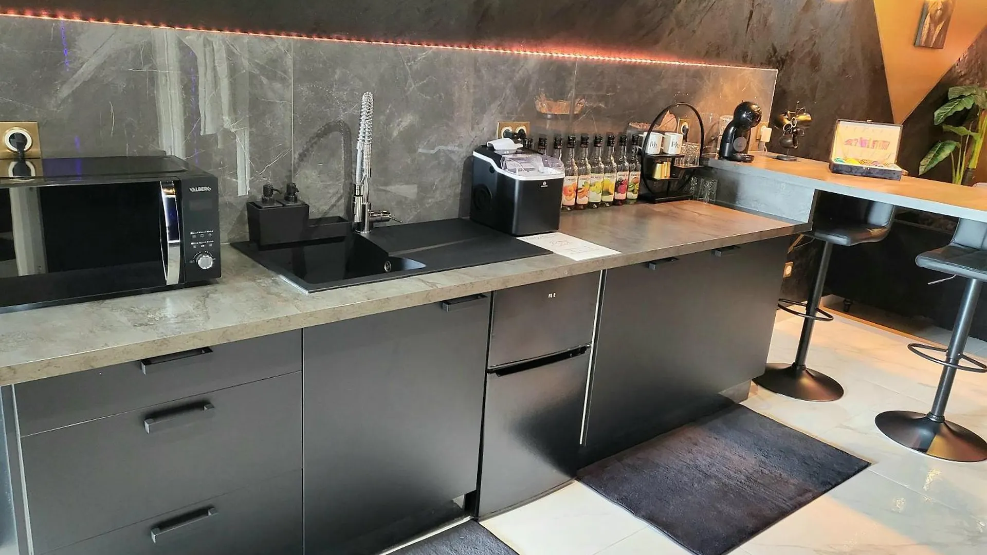 Apartment Maloveroom, 2 Suites D'Exceptions Beaucroissant